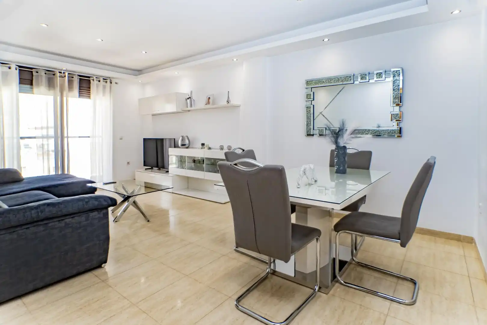 Comedor de Piso en venta en Roquetas de Mar con Aire acondicionado y Terraza