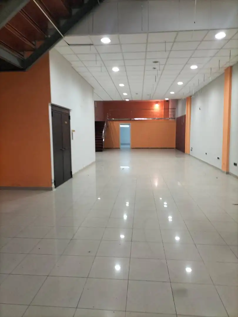 Local comercial en venda a Ronda da Muralla, imagen 11