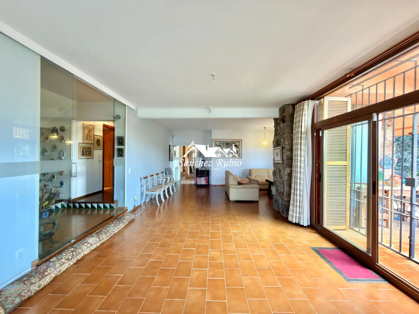 Sala d'estar de Casa o xalet en venda en Torrelodones amb Calefacció, Jardí privat i Parquet