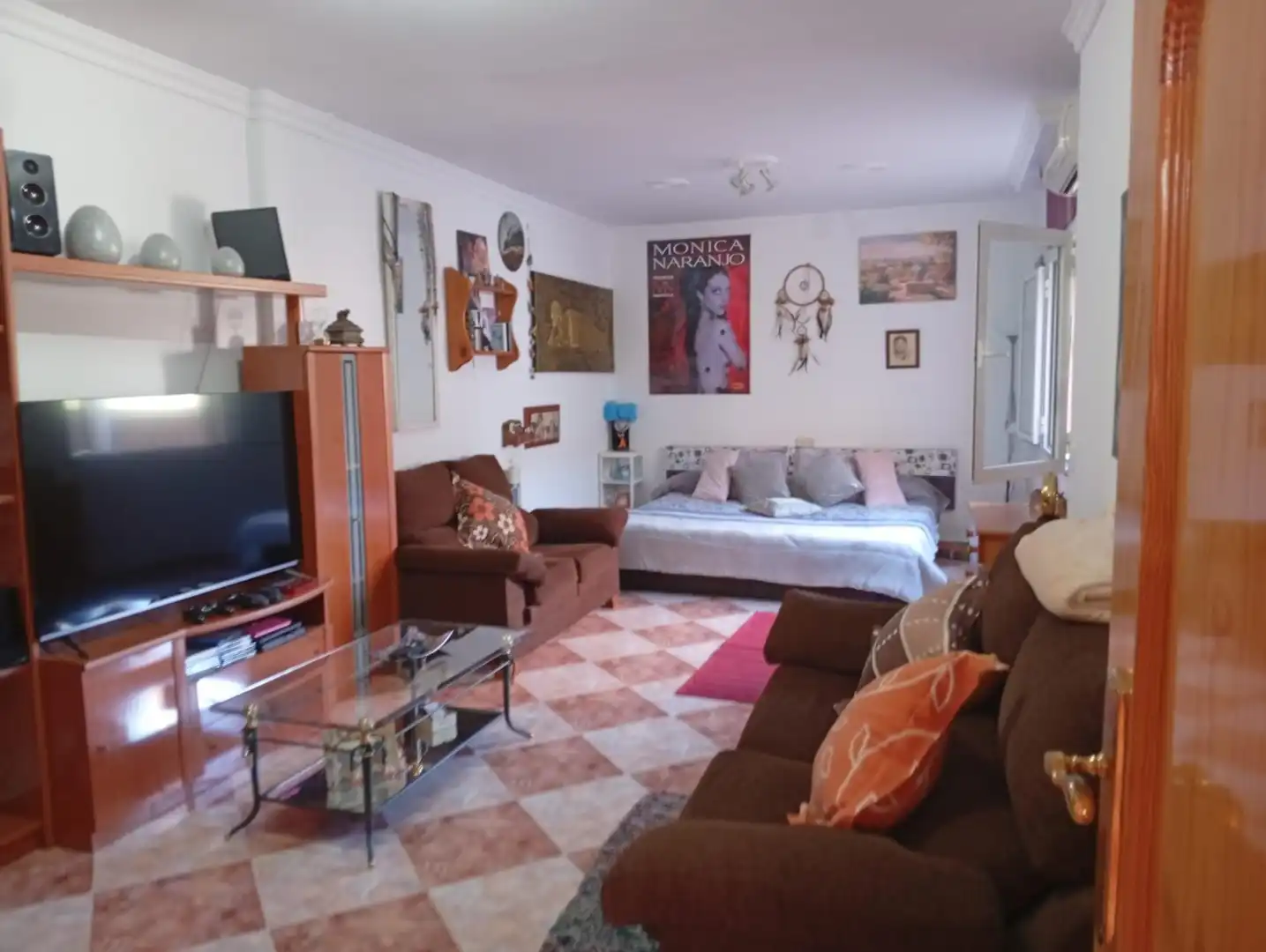 Casa adosada en venda a Cortes - Huertas