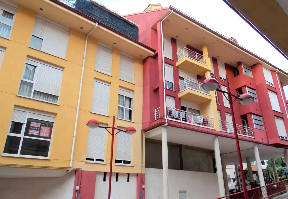 Vista exterior de Piso en venta en Ampuero