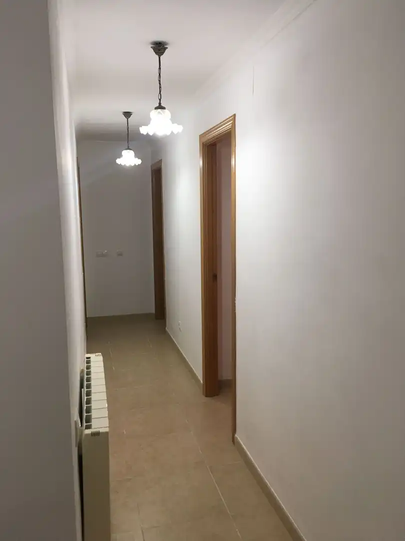 Wohnung zur Miete in Cedillo del Condado mit Heizung und Möbliert