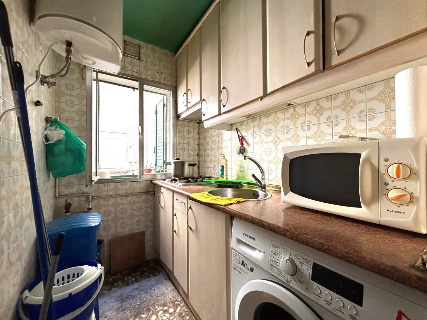 Cocina de Piso en venta en Madrid con Calefacción, Amueblado y Horno