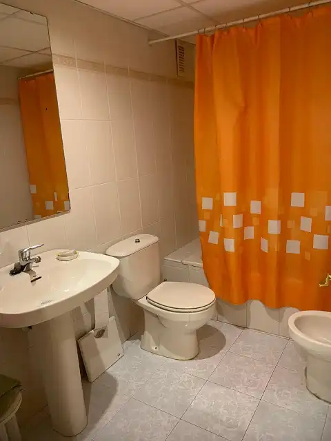 Bathroom of Apartments for rent in Zaragoza  with Air Conditioner, Heating and Terrace