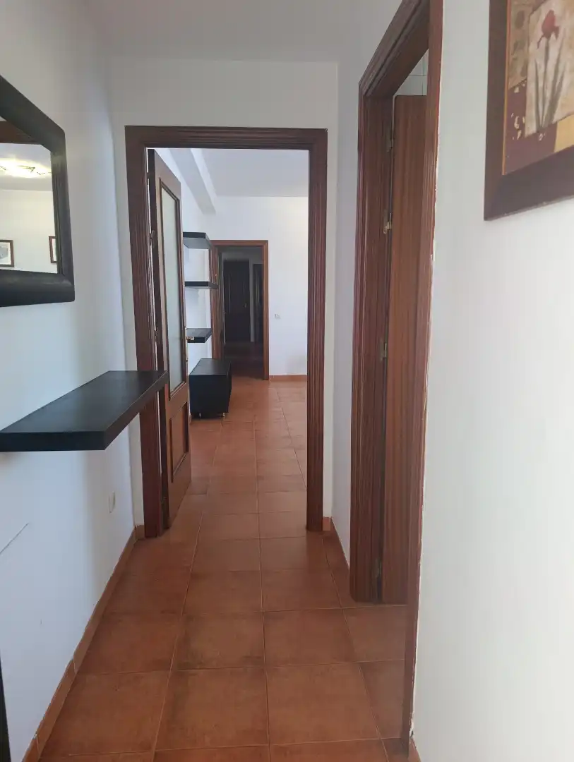 Piso de alquiler en Dos Hermanas con Aire acondicionado, Terraza y Amueblado