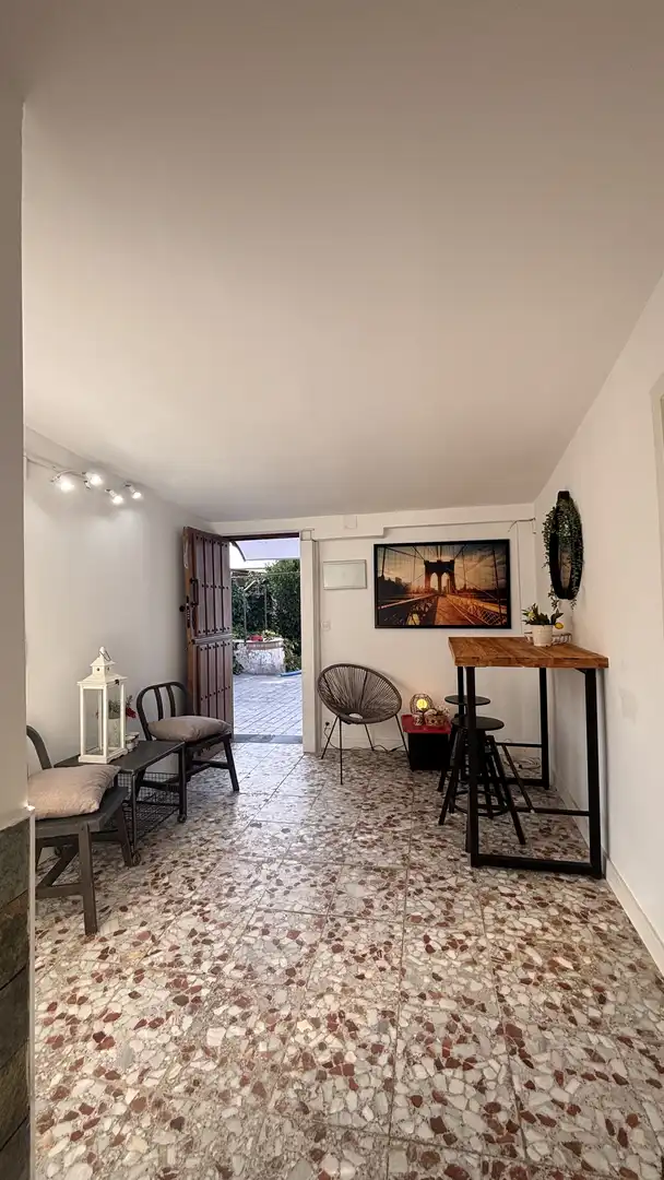 Sala d'estar de Casa o xalet en venda en Escalona amb Aire condicionat, Terrassa i Piscina