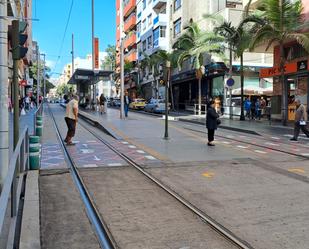 Vista exterior de Pis en venda en  Santa Cruz de Tenerife Capital amb Forn i Balcó