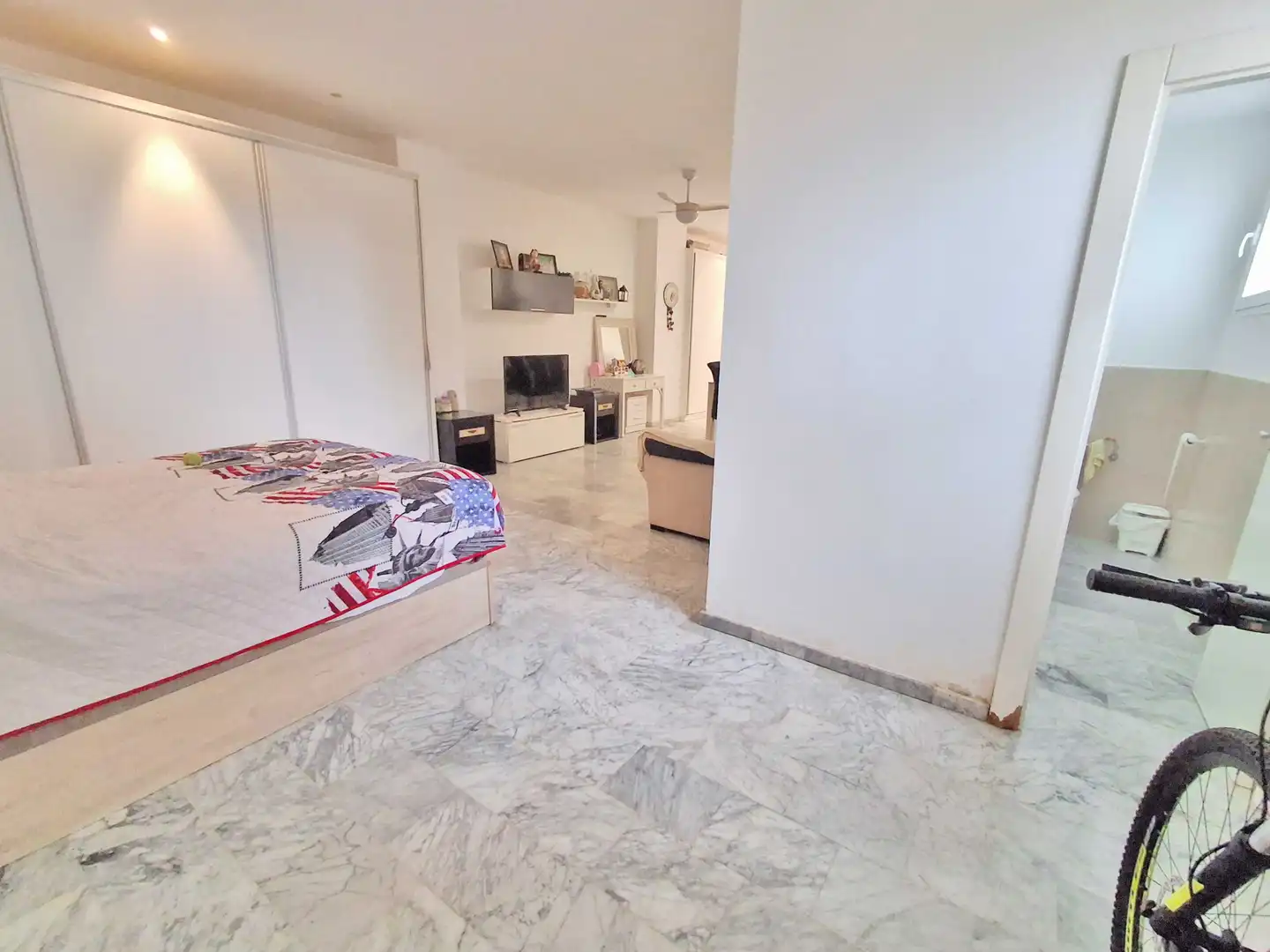 Study for sale in Estepona  with Air Conditioner, Terrace and Swimming Pool