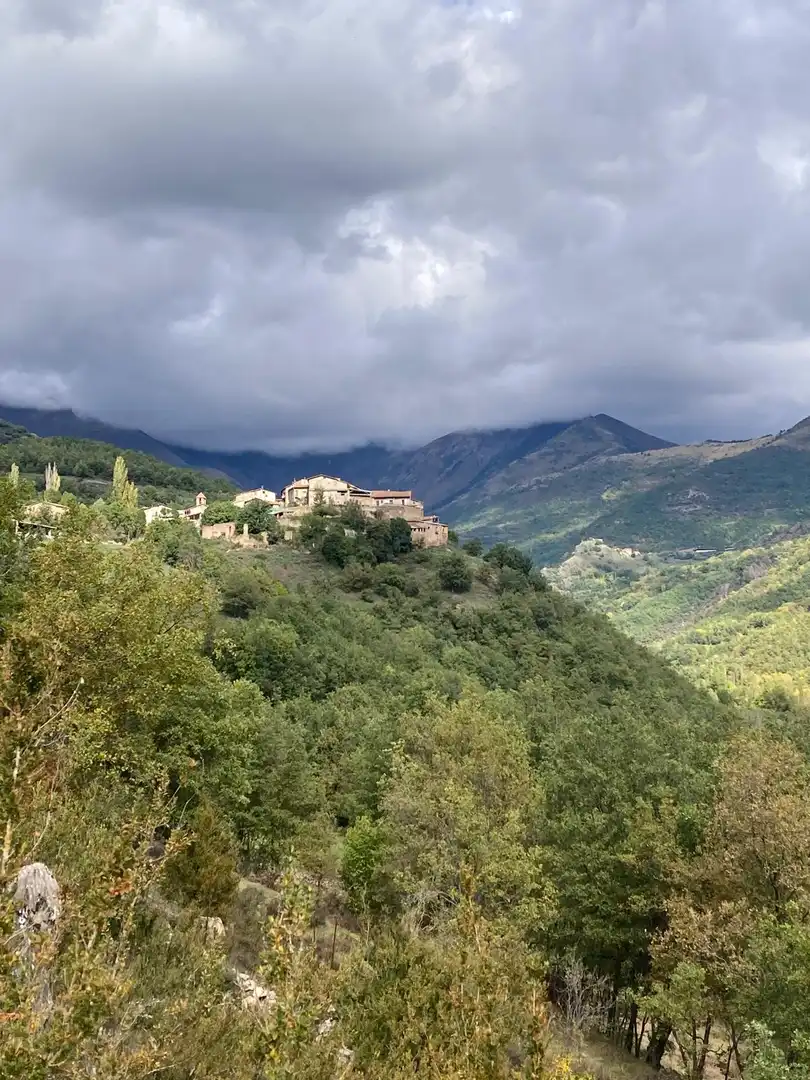 Vista exterior de Casa o xalet en venda en El Pont de Suert amb Calefacció, Jardí privat i Parquet