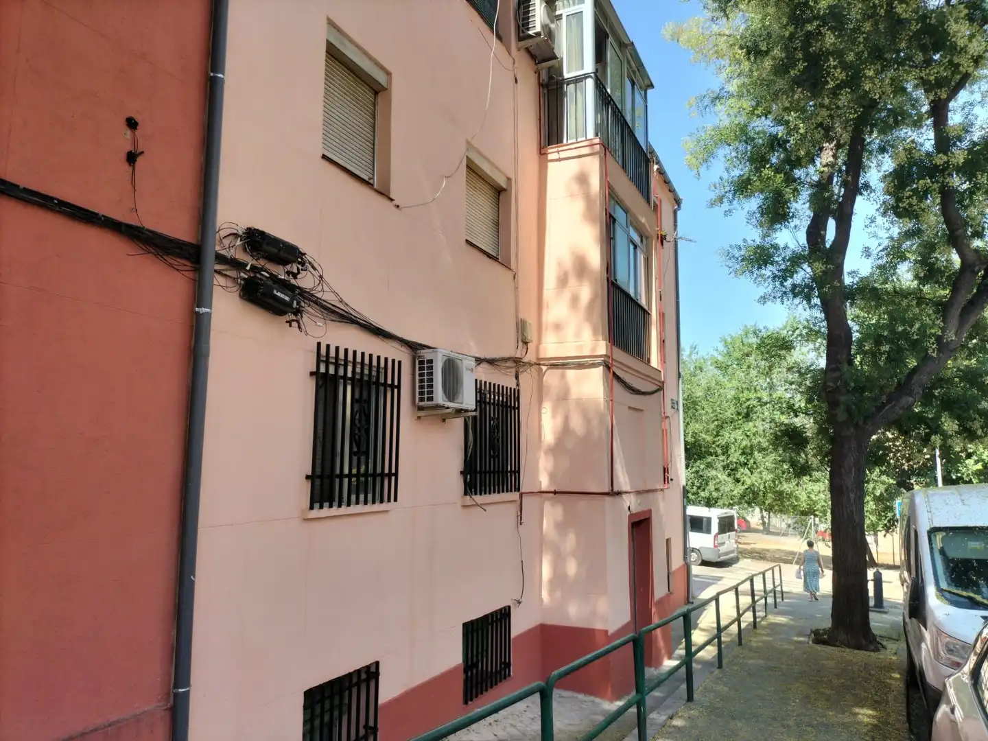 Vista exterior de Piso en venta en Madrid con Terraza