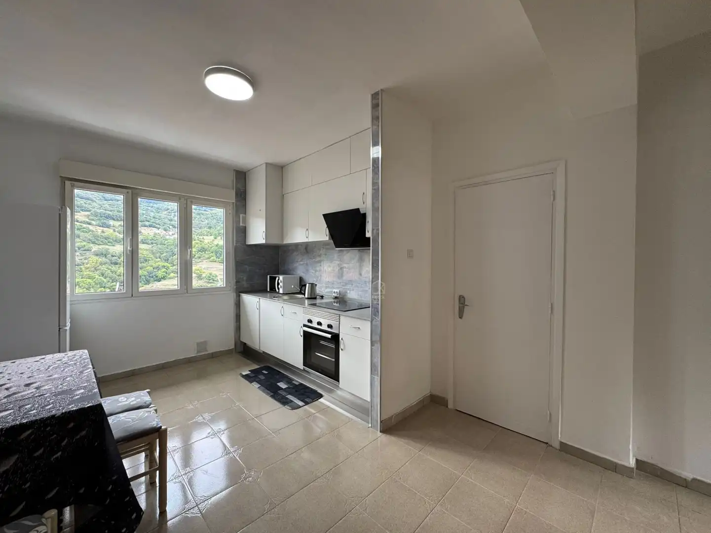 Kitchen of Flat for sale in Aller  with Storage room