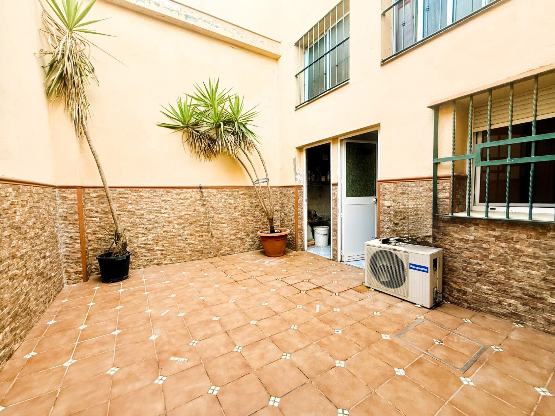 Terrassa de Casa o xalet en venda en La Rinconada amb Aire condicionat i Terrassa