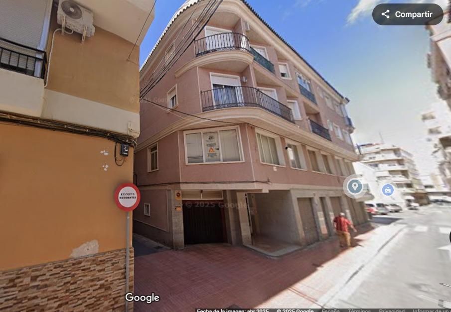 Vista exterior de Local en venda en Santa Pola