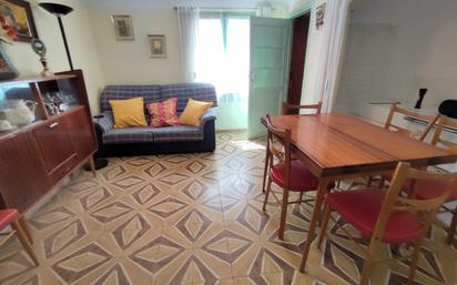 Sala d'estar de Casa o xalet en venda en Medina del Campo