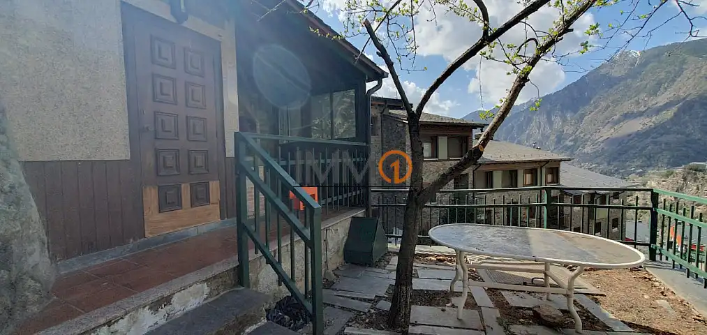 Casa aparellada amb jardí en venda a Engolasters, imagen 9