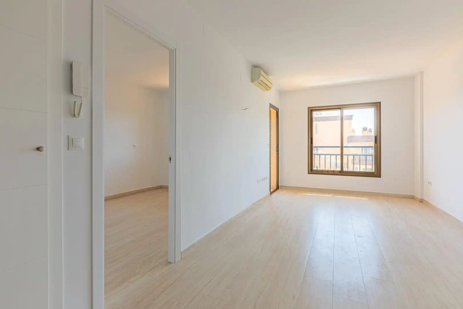 Wohnungen zum Verkauf in Fuengirola mit Klimaanlage, Terrasse und Gemeinschaftspool