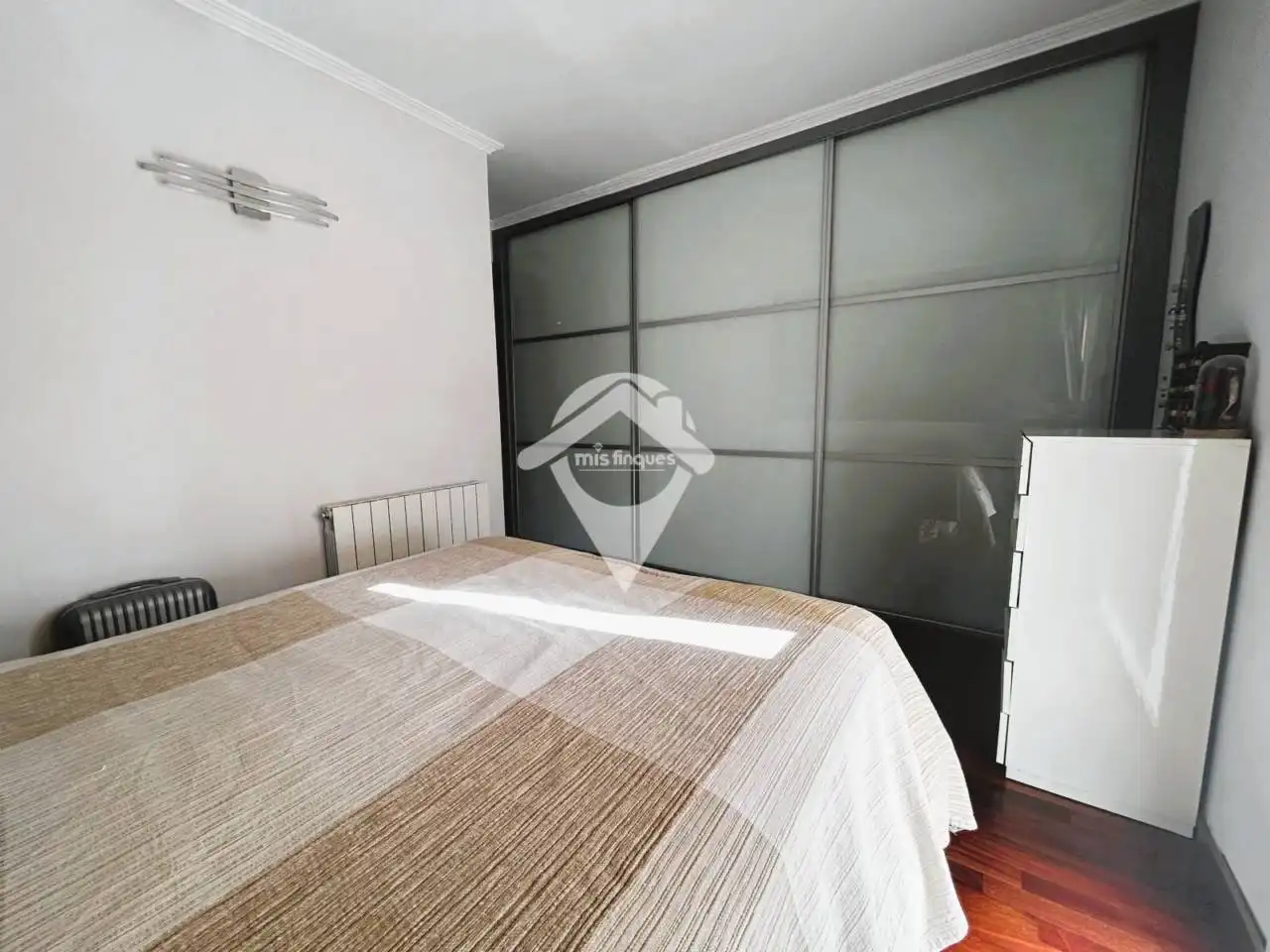 Habitación de Piso en venta en Sabadell con Aire acondicionado, Calefacción y Parquet