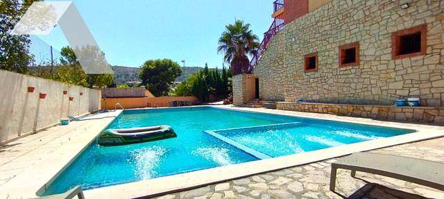 Casa-chalet en Venta en Vistahermosa