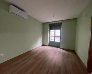 Bedroom of Flat to rent in  Córdoba Capital  with Air Conditioner, Parquet flooring and Oven