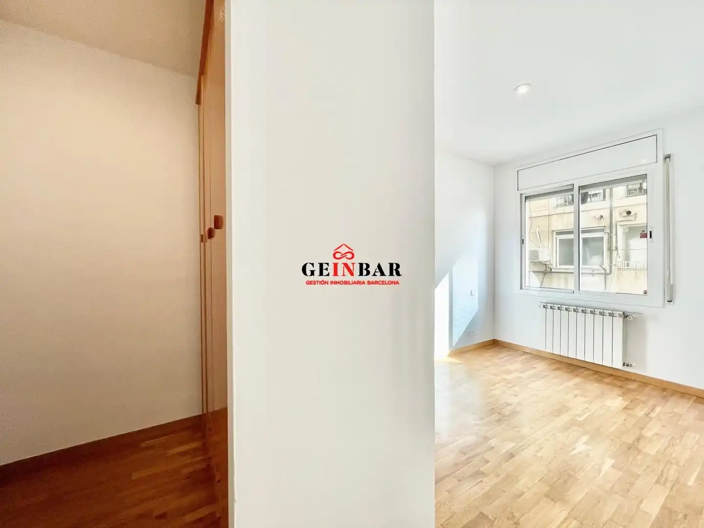 Piso en venta en Barcelona con Calefacción y Parquet