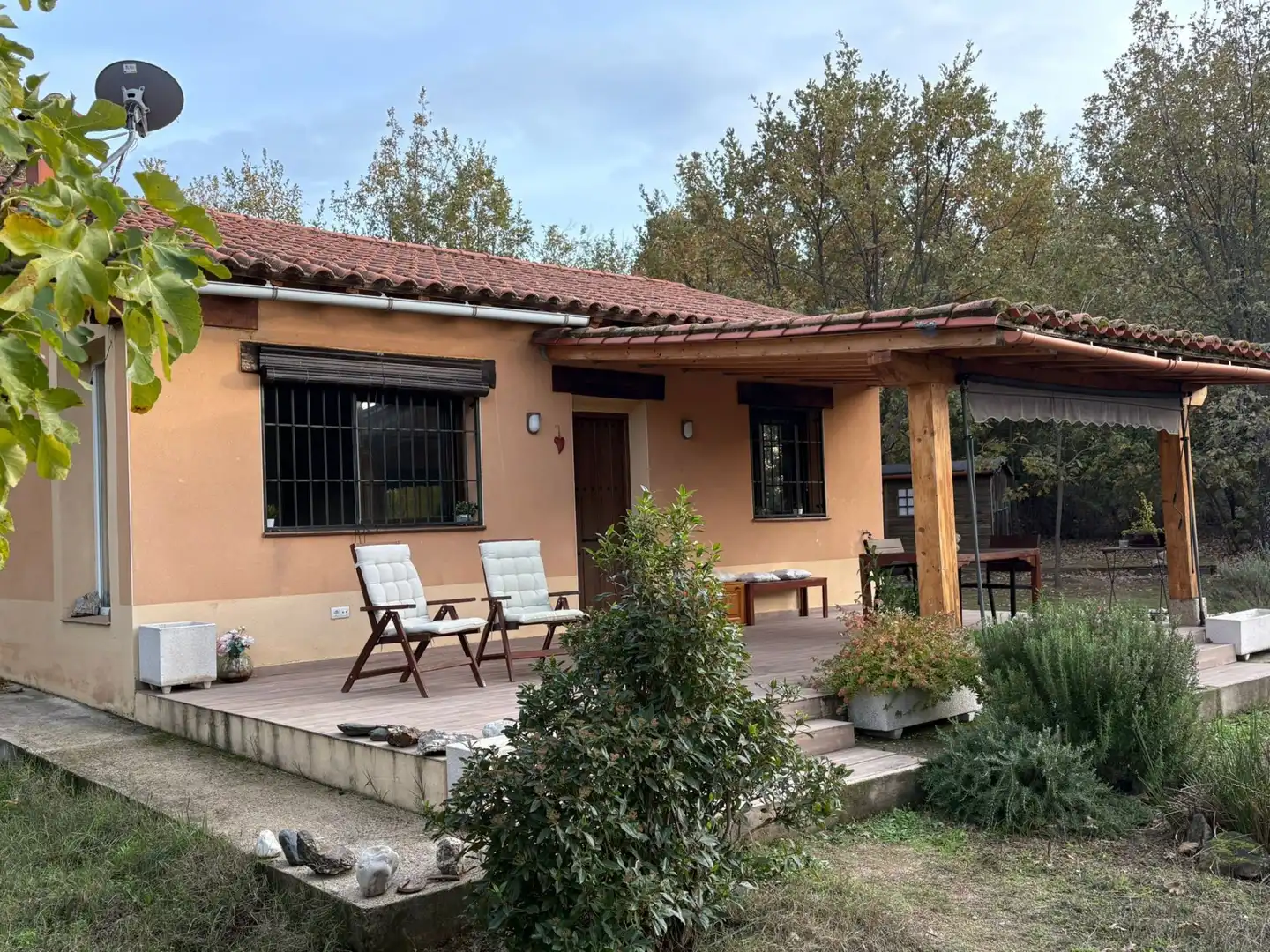 Vista exterior de Casa o chalet en venta en Villanueva de la Vera con Aire acondicionado y Jardín privado
