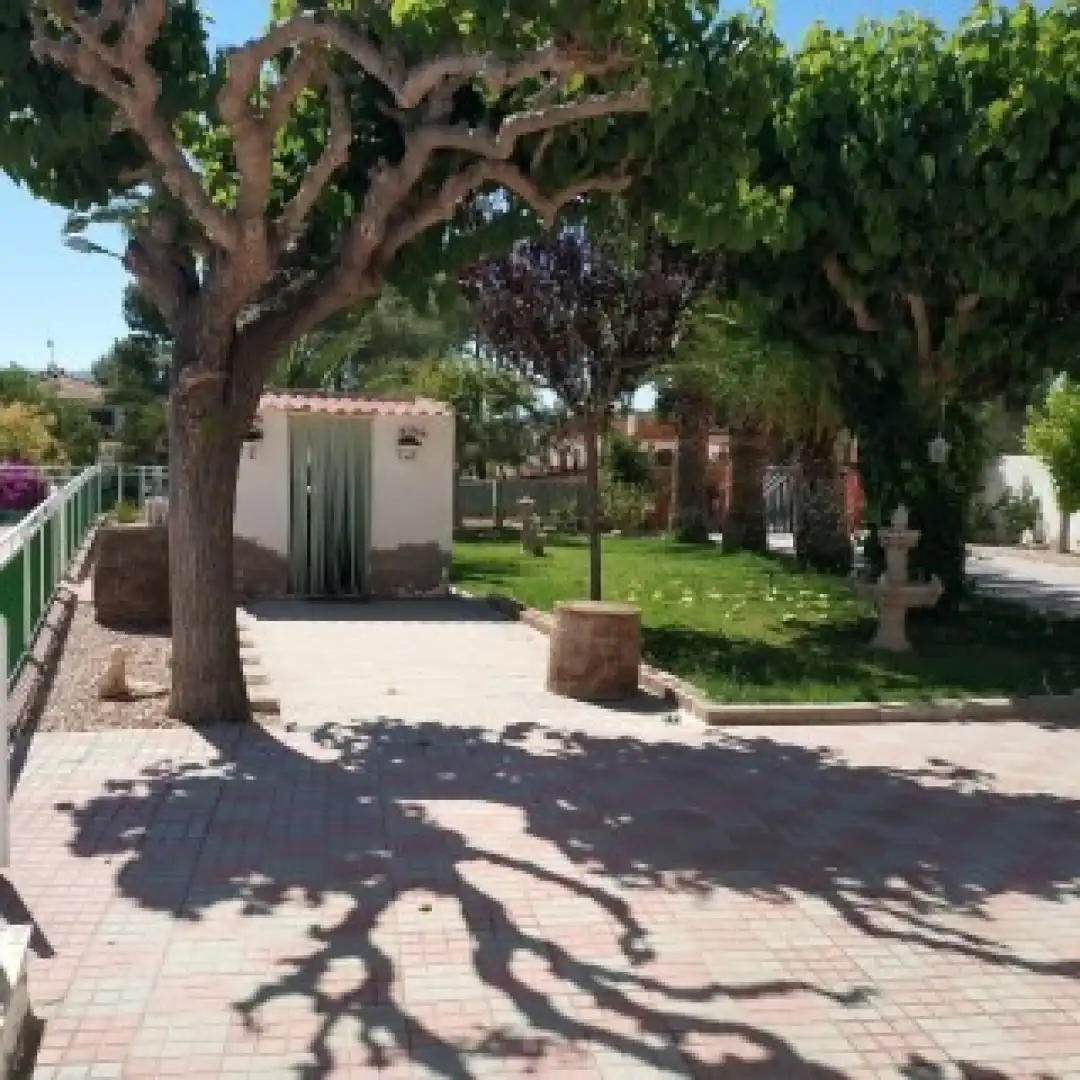 Jardín de Casa o chalet en venta en Novelda con Aire acondicionado, Calefacción y Jardín privado