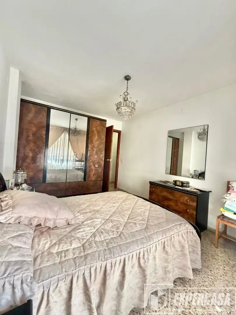 Habitación de Piso en venta en Valencia con Aire acondicionado y Amueblado