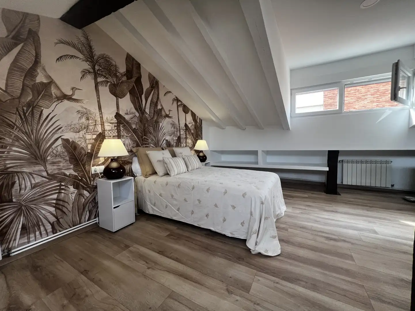Bedroom of Attic for sale in Santander  with Heating, Private garden and Parquet flooring