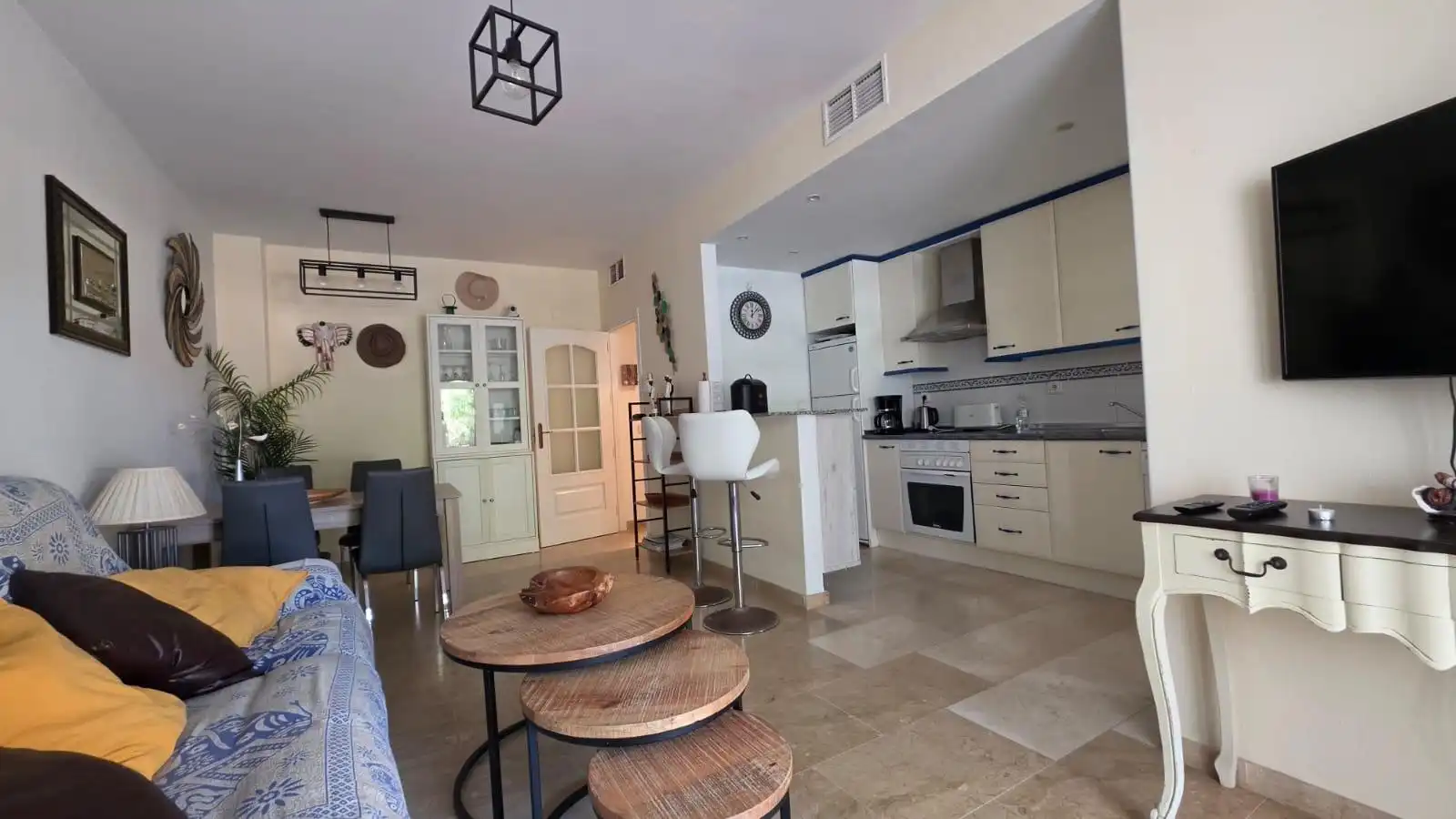 Apartment to rent in Urbanizacion JUAN DE LA ROSA, imagen 3