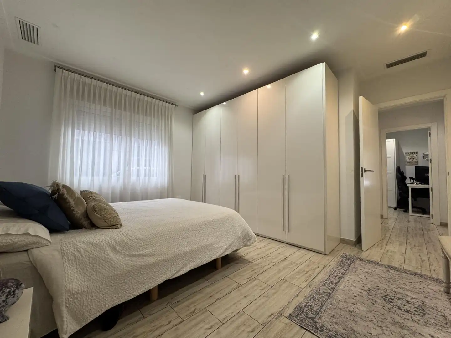 Schlafzimmer von Erdgeschoss zum Verkauf in Elche / Elx mit Klimaanlage, Heizung und Möbliert