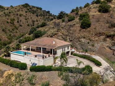 Casa rústica con piscina en venta en Gibralgalía