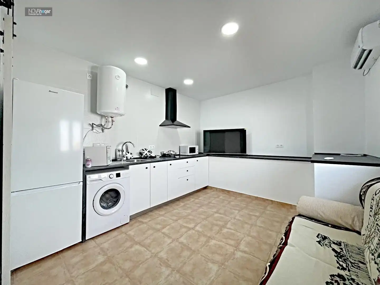 Cocina de Piso de alquiler en Málaga con Aire acondicionado, Calefacción y Amueblado