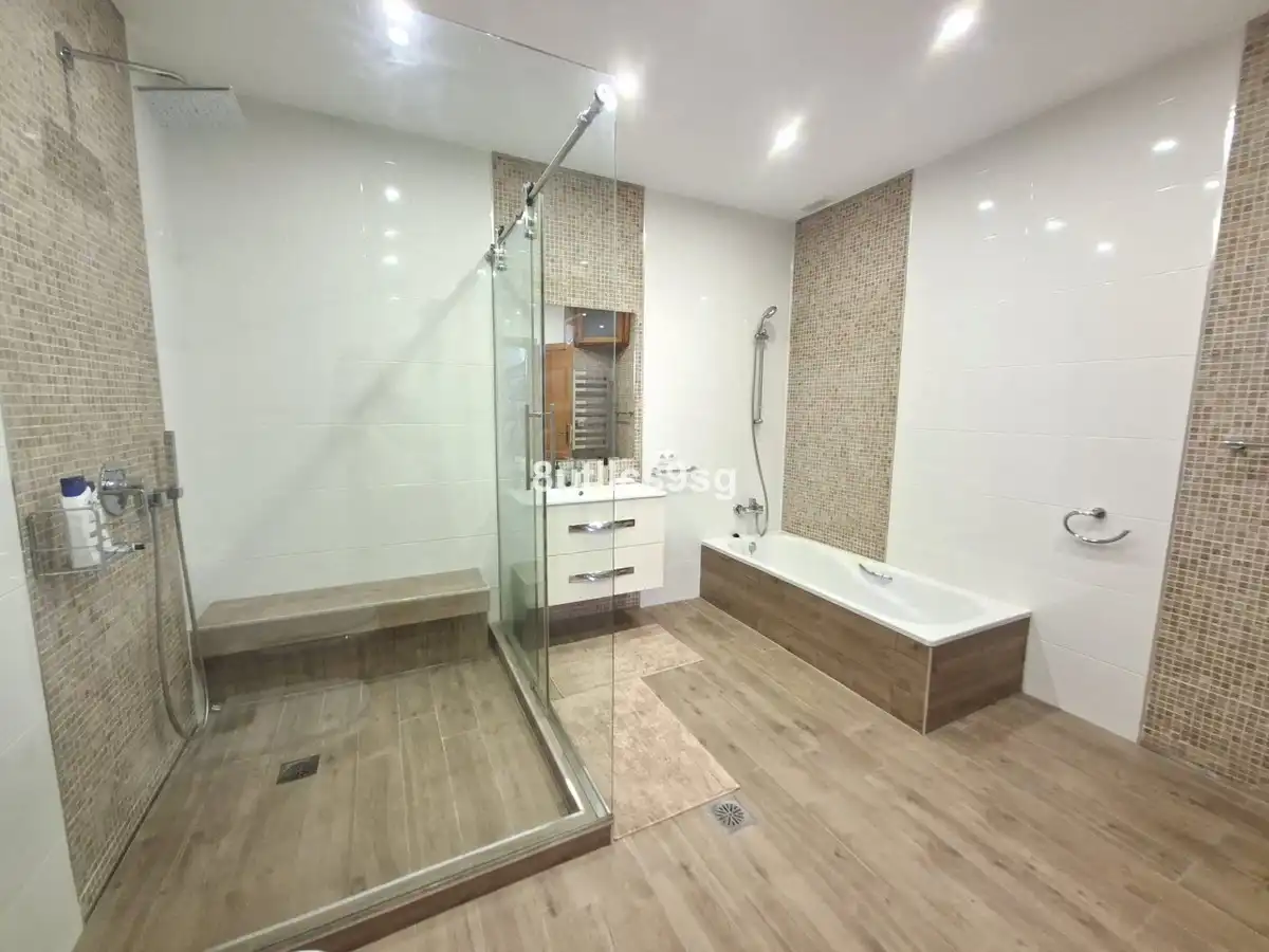 Badezimmer von Country house zum Verkauf in Istán, Málaga