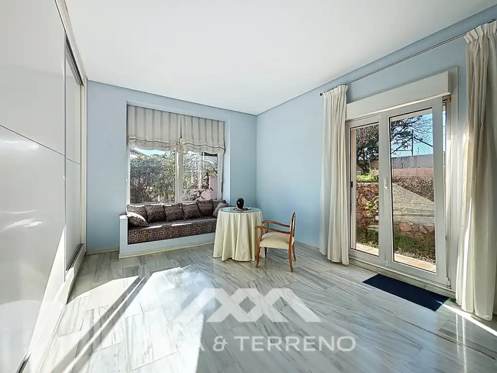 Dormitori de Casa o xalet en venda en Vélez-Málaga amb Aire condicionat i Piscina