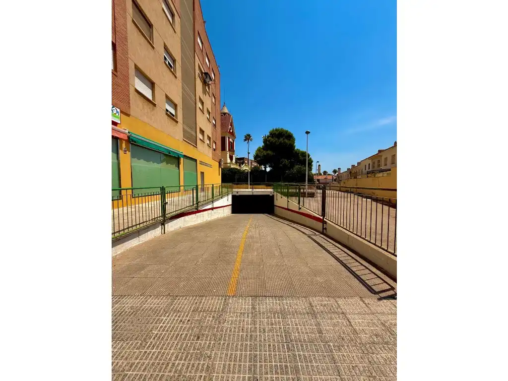 Vista exterior de Pis en venda en Cartagena amb Balcó