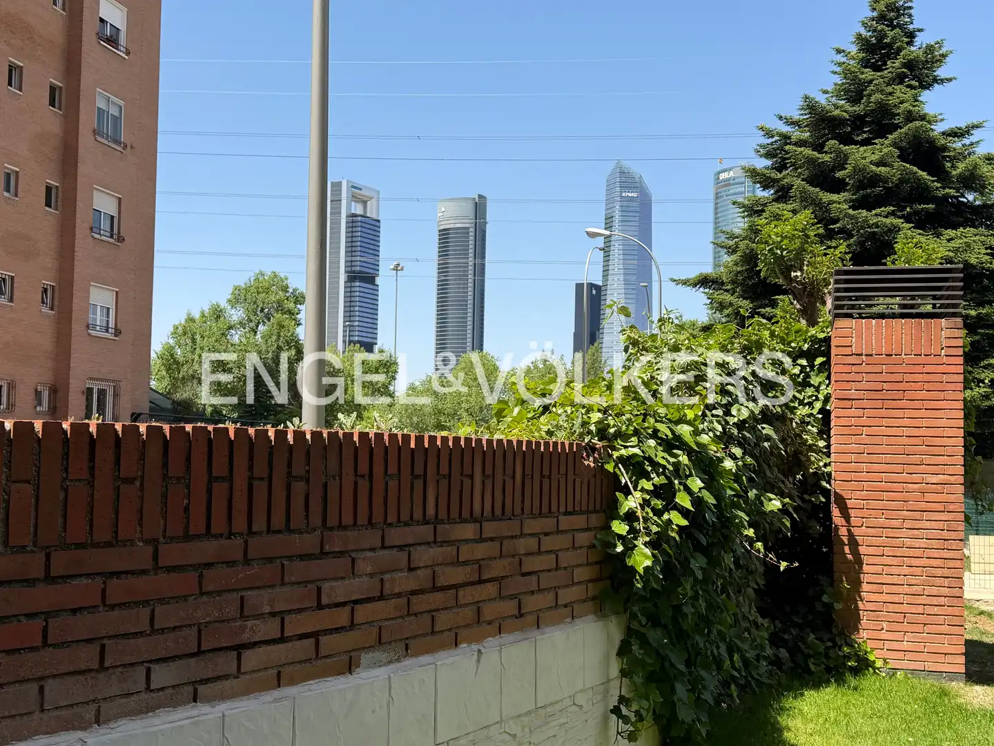 Vista exterior de Apartament de lloguer en Madrid amb Aire condicionat, Calefacció i Parquet