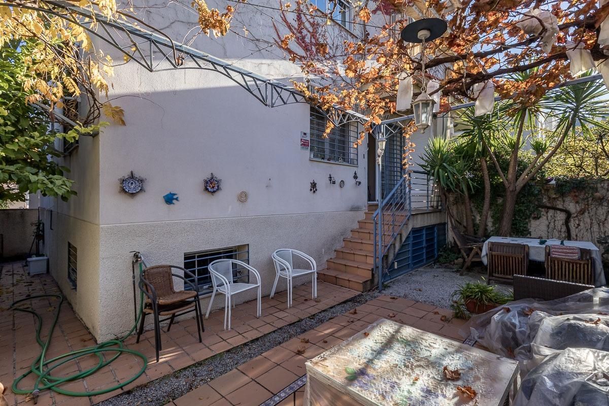 Terrassa de Casa o xalet en venda en Armilla amb Aire condicionat, Calefacció i Jardí privat