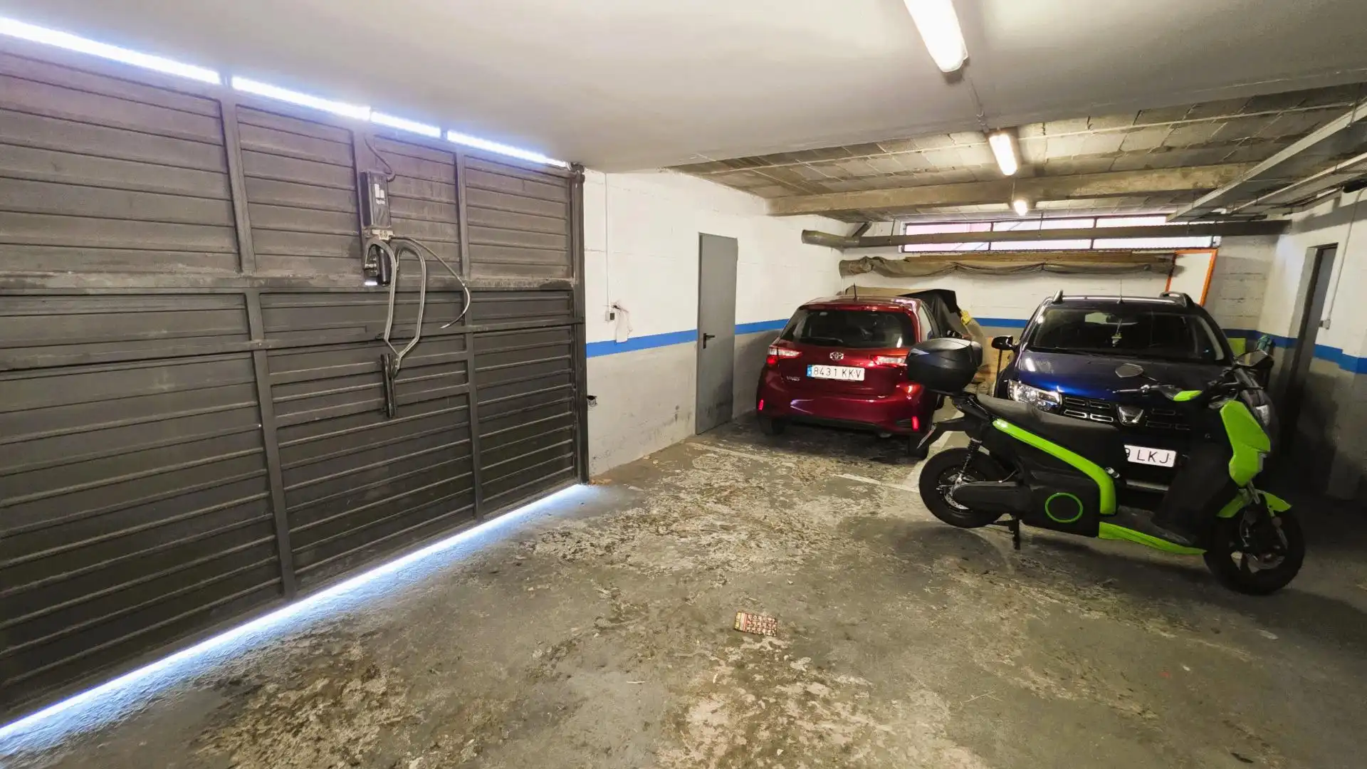 Parking de Casa o chalet en venta en Barcelona con Aire acondicionado, Parquet y Terraza