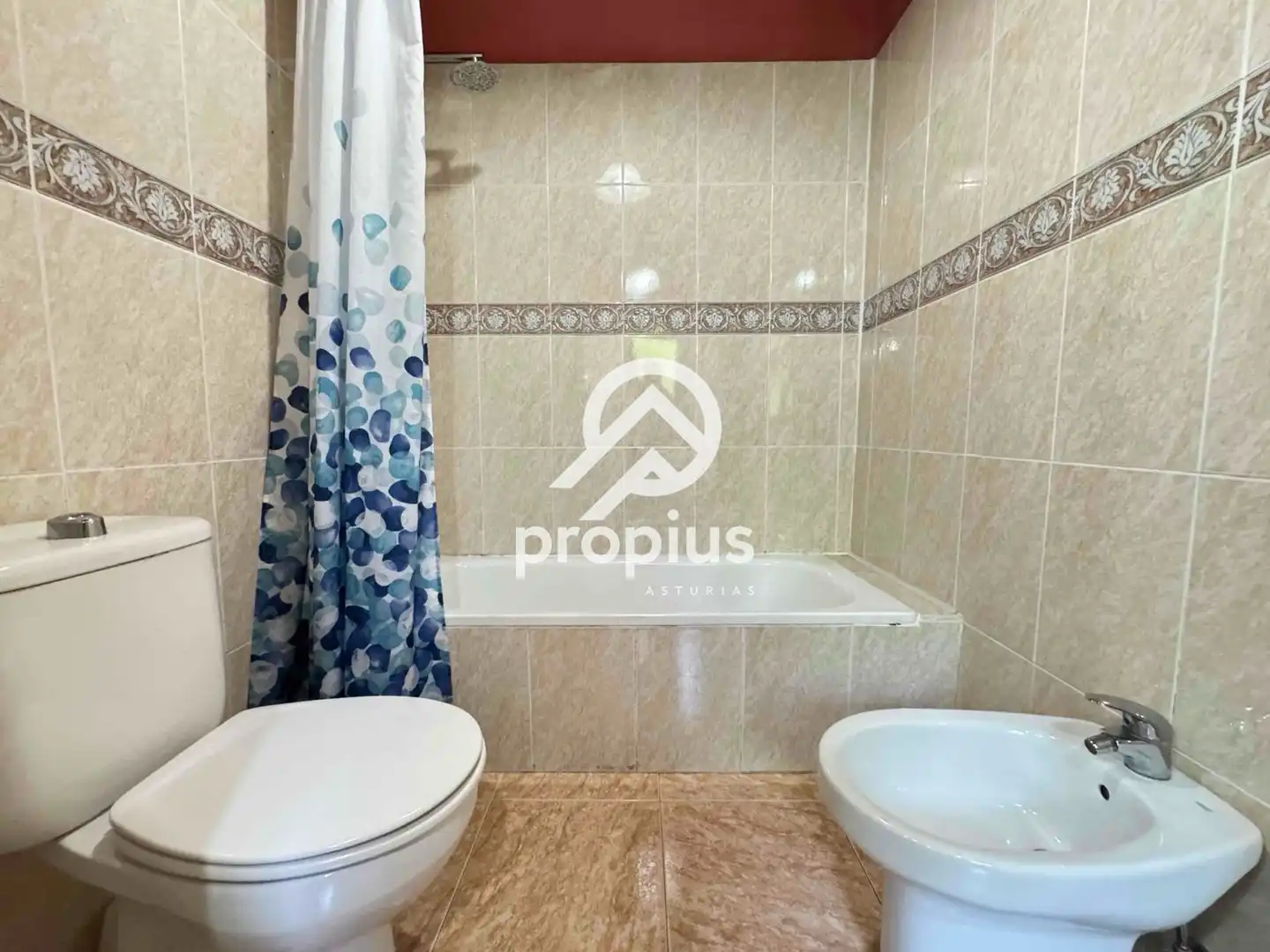 Bathroom of Houses for sale in Llanes  with Heating, Private garden and Parquet flooring