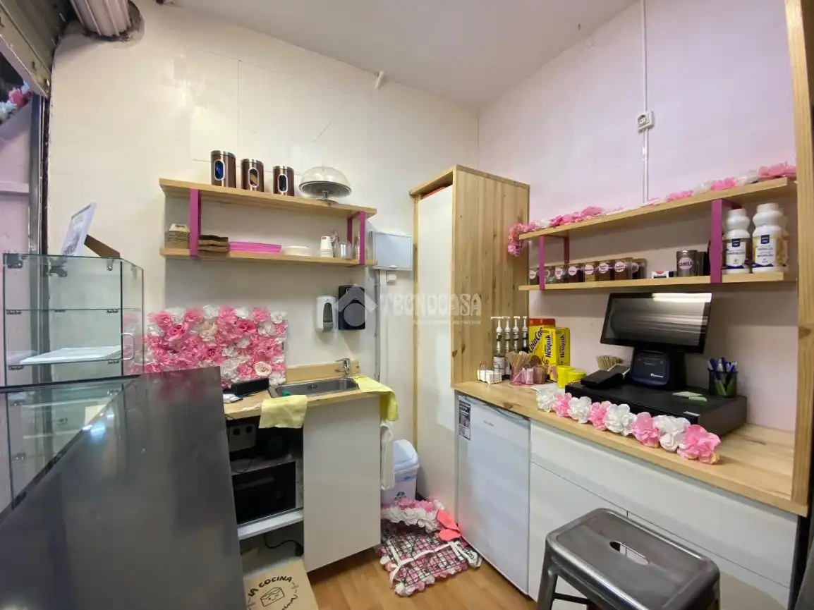 Local comercial en venda a Latina