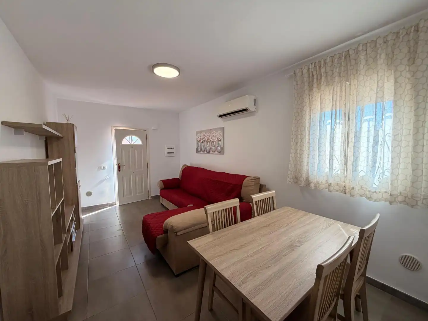 Wohnzimmer von Haus oder Chalet zur Miete in Viator mit Klimaanlage, Terrasse und Möbliert