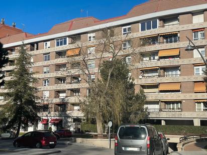 Vista exterior de Pis en venda en Tres Cantos amb Calefacció, Parquet i Terrassa