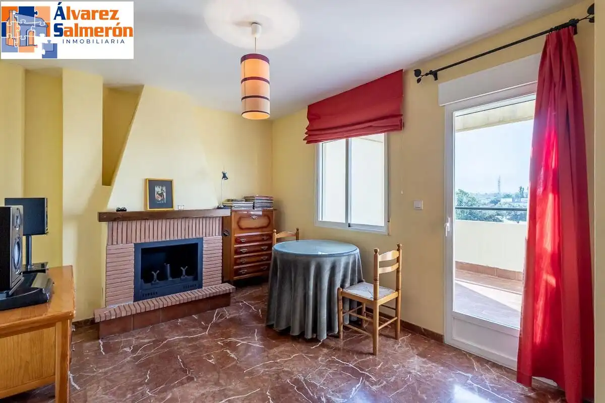 Casa pareada con piscina en venta en Calle CARLOS CANO (HI), imagen 27