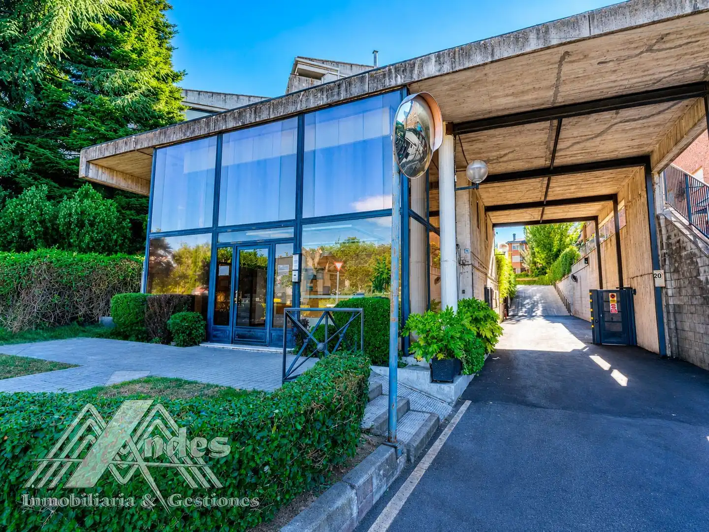 Vista exterior de Piso en venta en Majadahonda con Aire acondicionado, Calefacción y Trastero
