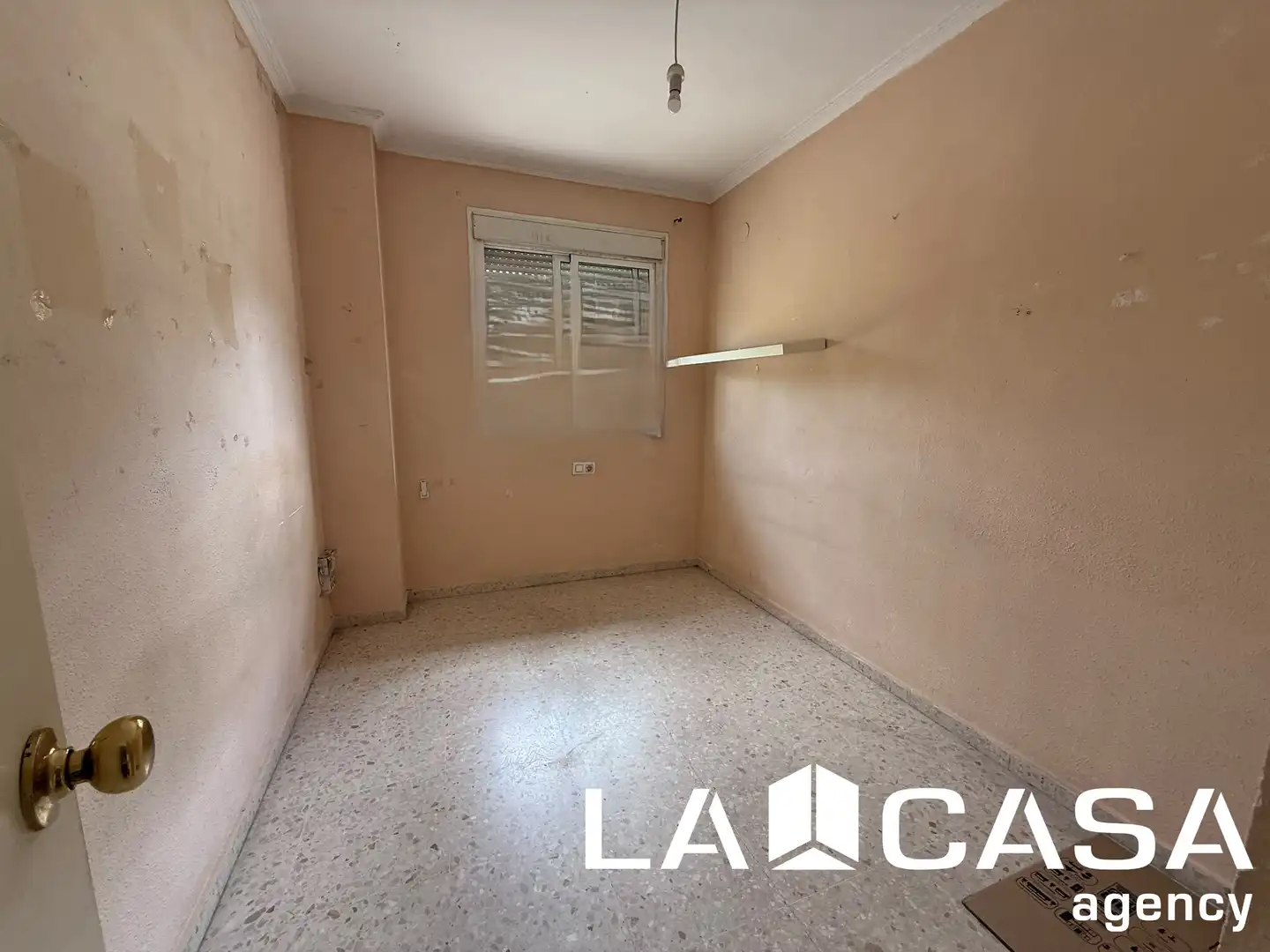 Habitación de Planta baja en venta en Dos Hermanas con Trastero y Piscina