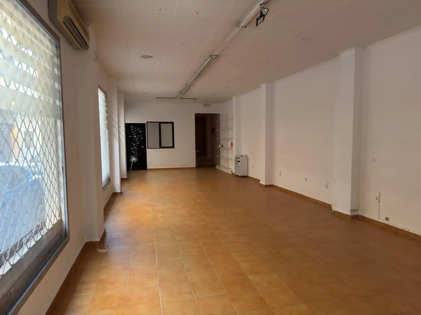 Local comercial de lloguer a Calle Calle de Domènec Gamieta, 39
