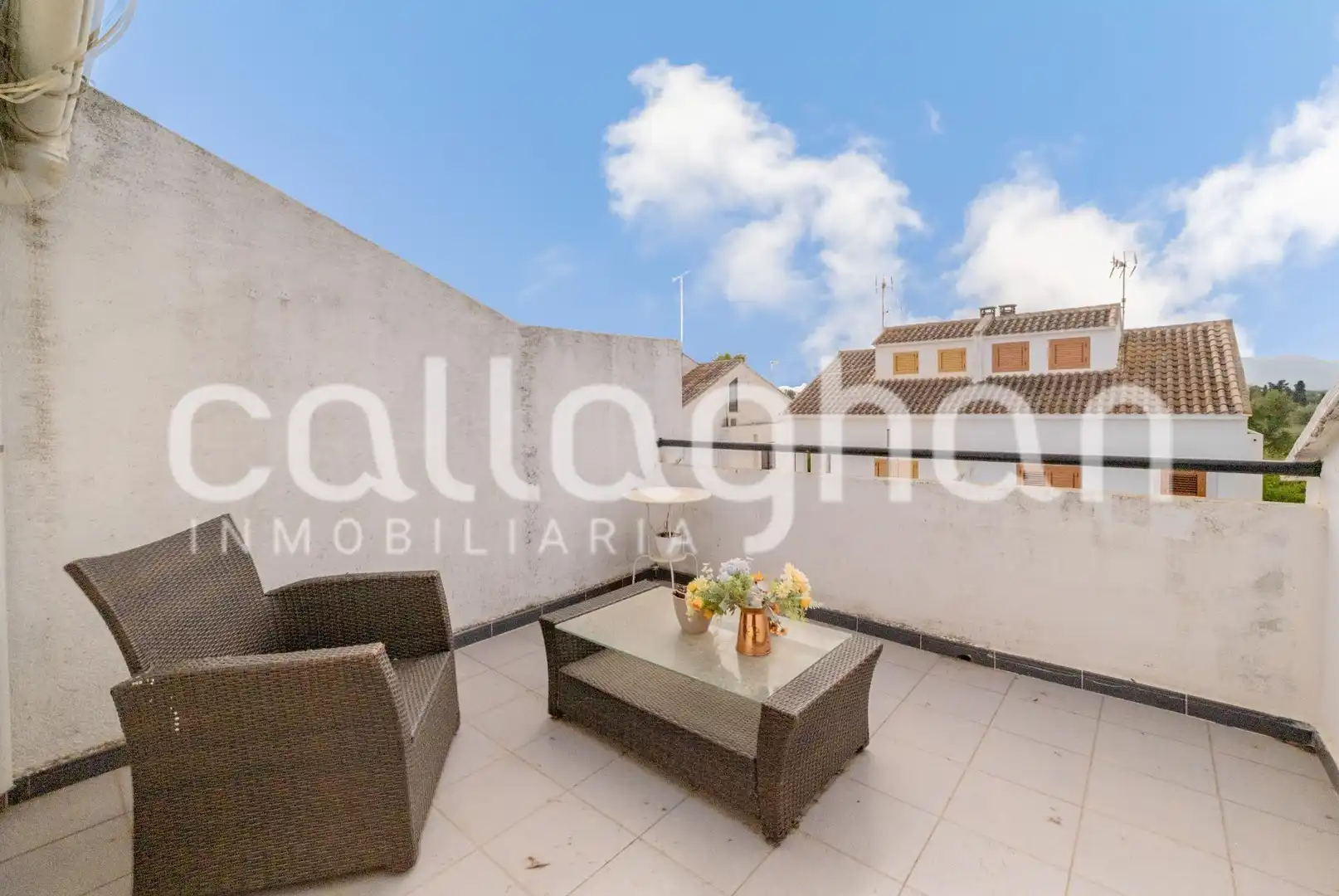 Terrassa de Casa adosada en venda en Sagunto / Sagunt amb Aire condicionat, Calefacció i Jardí privat