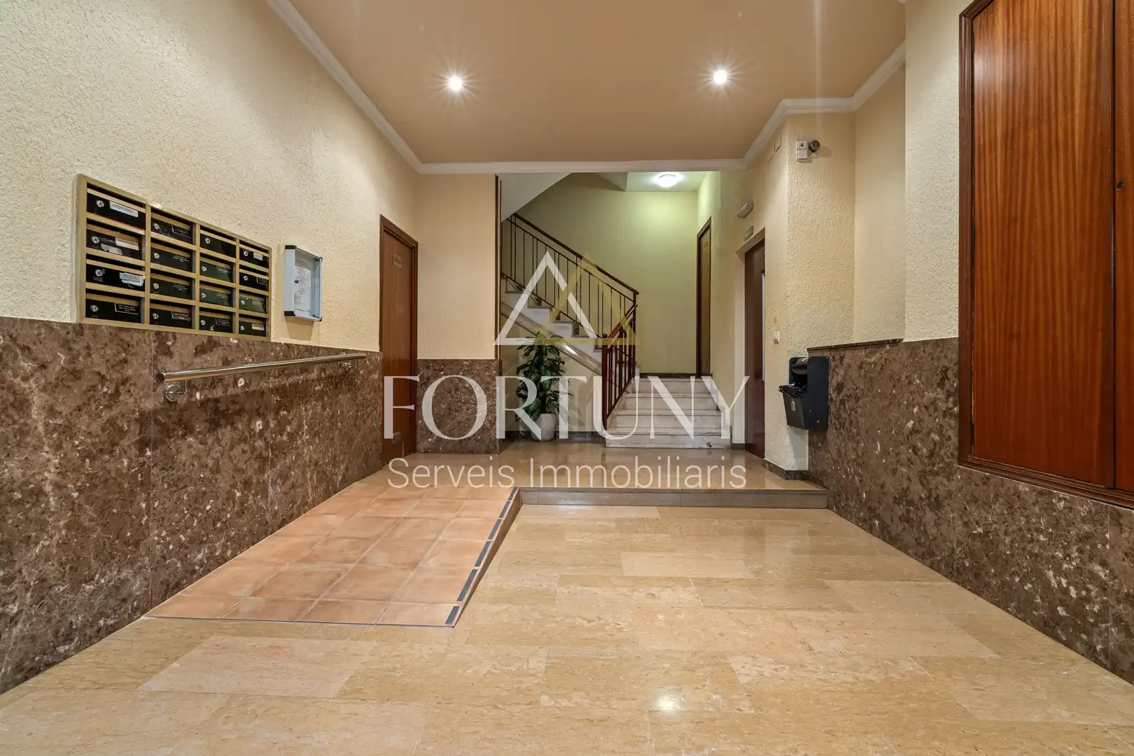 Appartamento con ascensore in vendita a Ponent, imagen 2
