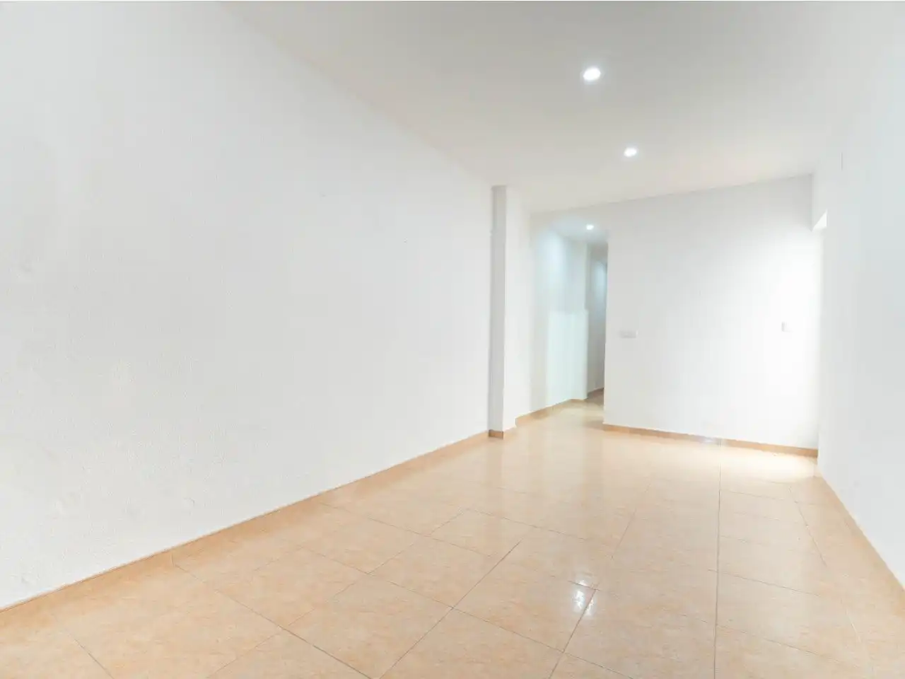 Piso en venta en La Pobla de Vallbona con Aire acondicionado, Calefacción y Jardín privado