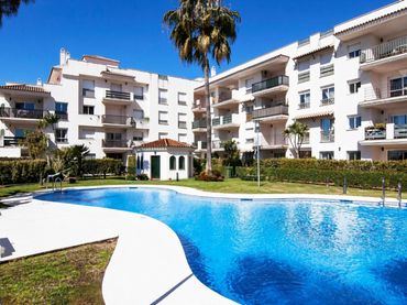 Apartamento con piscina en venta en Nueva Andalucía